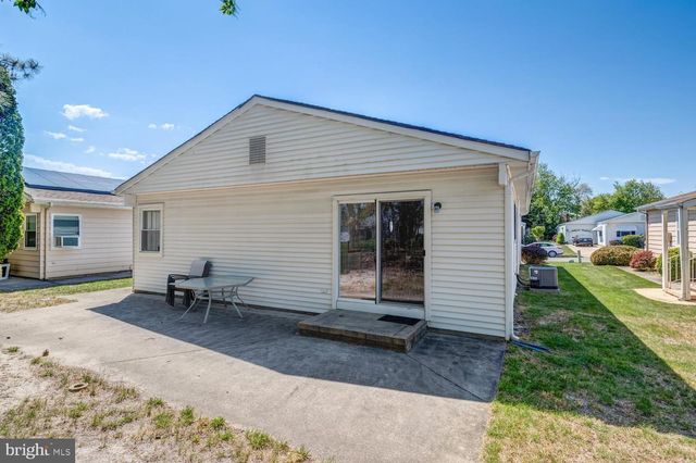 6 SPEIGHSTOWN PL, Toms River, NJ 08757