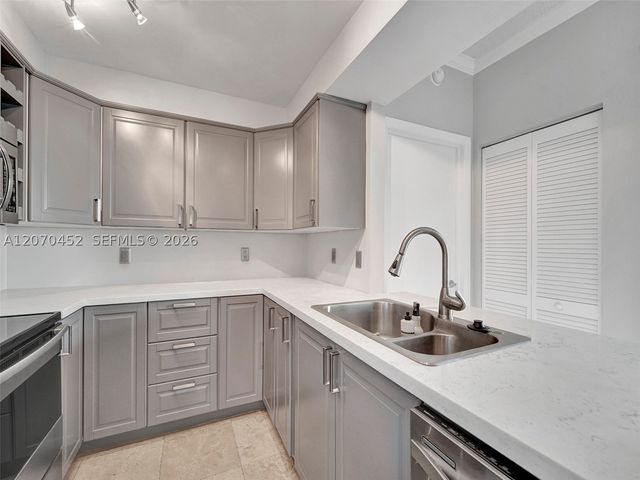 2475 Brickell Ave 804, Miami, FL 33129