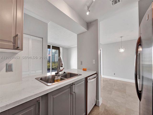 2475 Brickell Ave 804, Miami, FL 33129