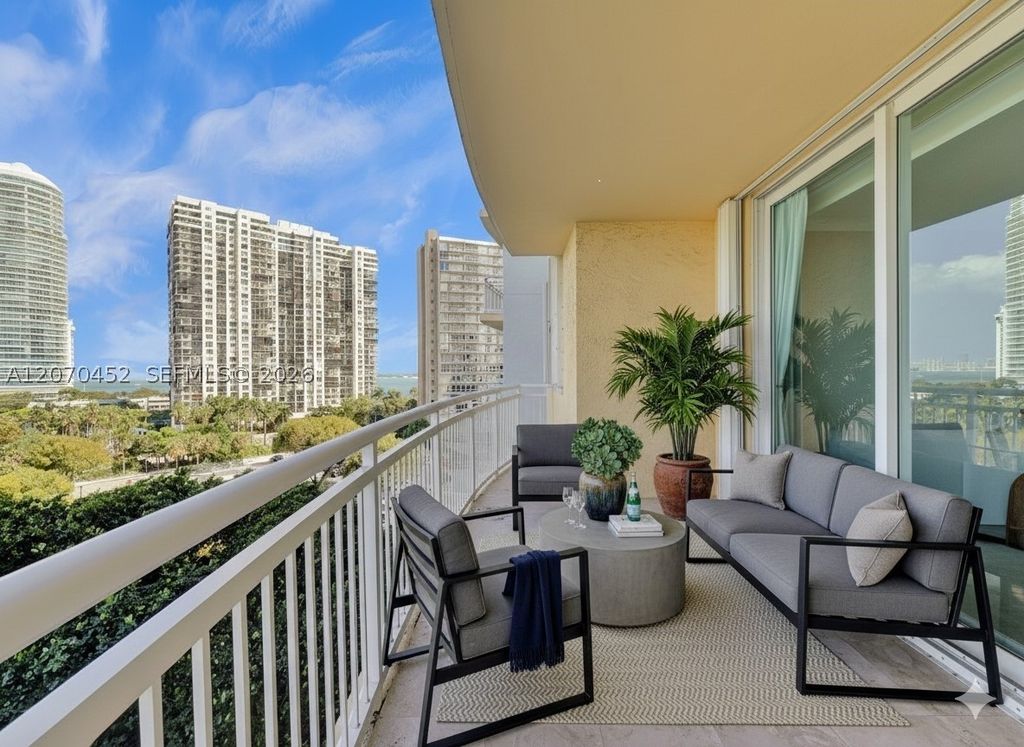 2475 Brickell Ave 804, Miami, FL 33129