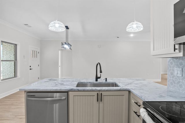 514 Madeleine, Austin, AR 72007