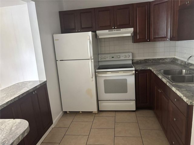 2501 HARN BOULEVARD G9, Clearwater, FL 33764