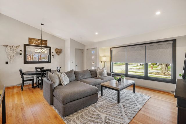 1204 Woodlawn Avenue, Royal Oak, MI 48073