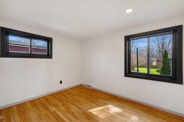 1204 Woodlawn Avenue, Royal Oak, MI 48073