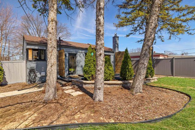 1204 Woodlawn Avenue, Royal Oak, MI 48073