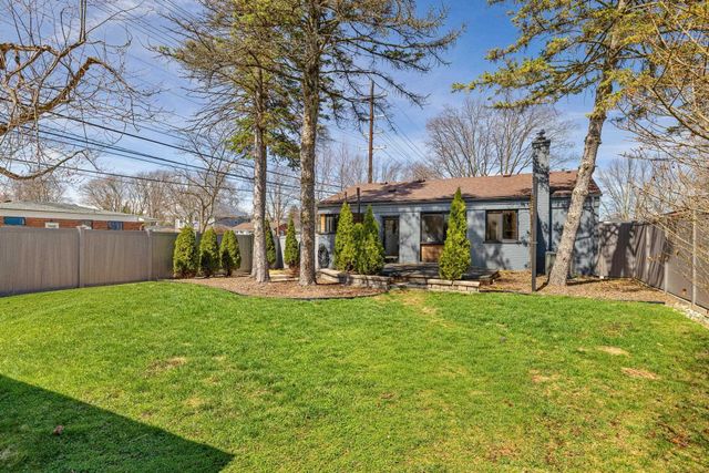 1204 Woodlawn Avenue, Royal Oak, MI 48073