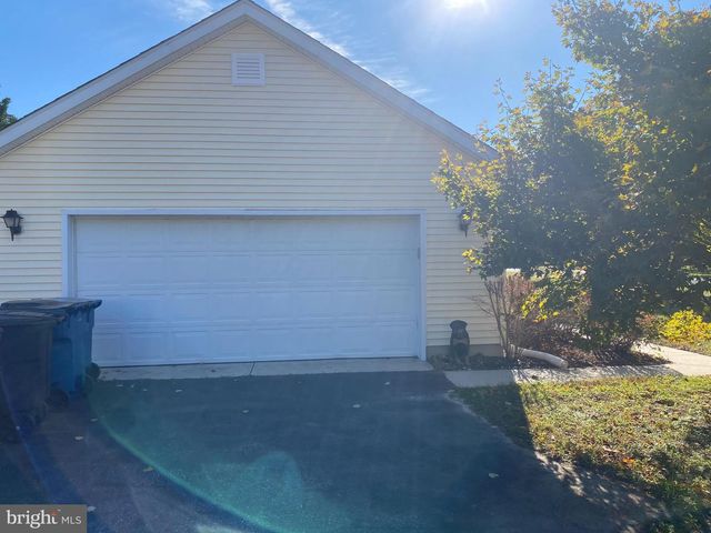 32 NANTICOKE DR, Dover, DE 19904