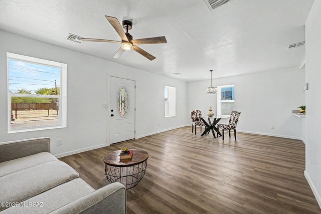 919 N Alder Avenue, Tucson, AZ 85705