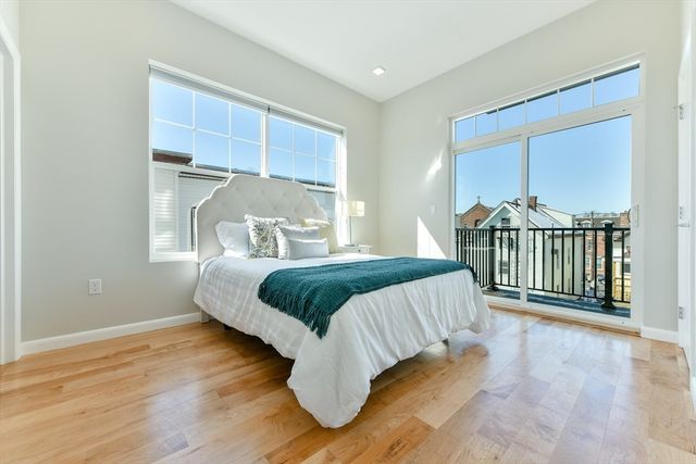 87 Parker St 402, Chelsea, MA 02150