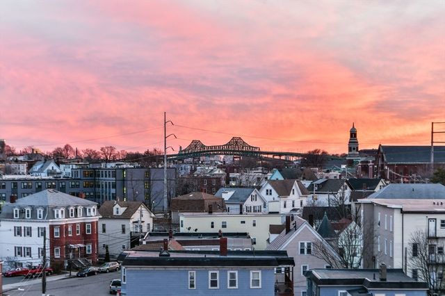 87 Parker St 402, Chelsea, MA 02150