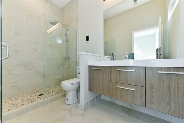 87 Parker St 402, Chelsea, MA 02150