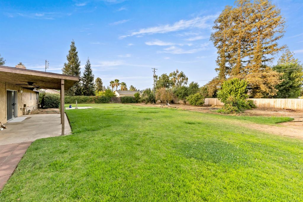 Image 19 of property listing at 12165 Caron Way, Madera, CA 93636