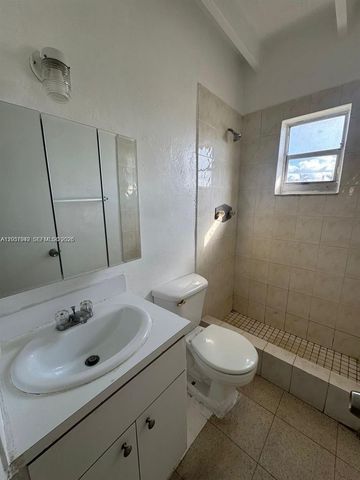 320 SW 11th Ave 2, Homestead, FL 33030