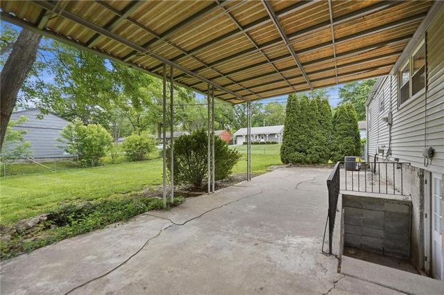 8145 Walmer Street, Overland Park, KS 66204