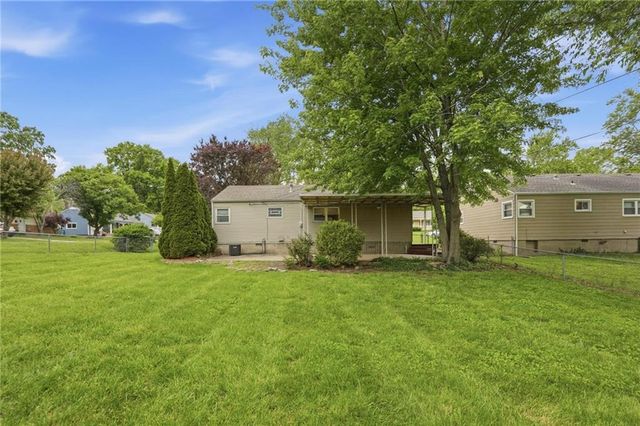 8145 Walmer Street, Overland Park, KS 66204