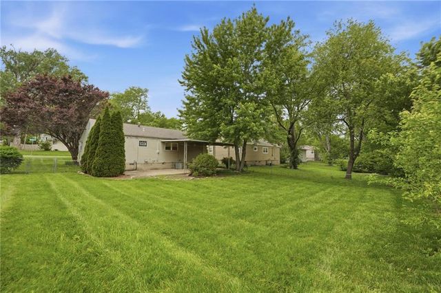 8145 Walmer Street, Overland Park, KS 66204