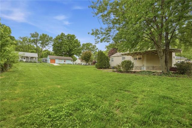 8145 Walmer Street, Overland Park, KS 66204