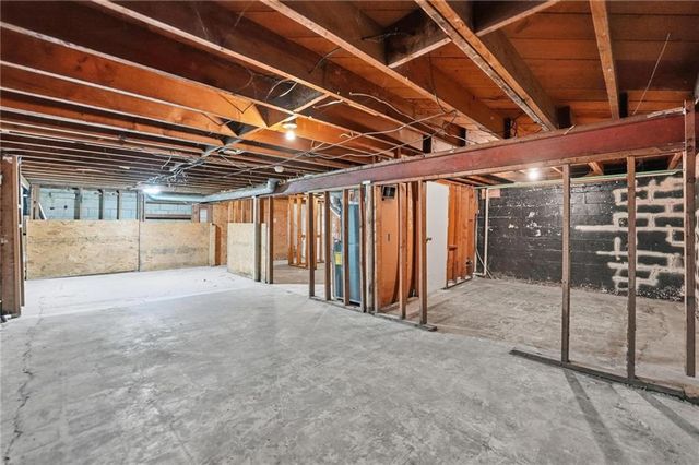 8145 Walmer Street, Overland Park, KS 66204