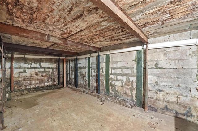 8145 Walmer Street, Overland Park, KS 66204
