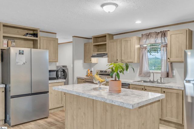 112 Burdette Road, Iva, SC 29655