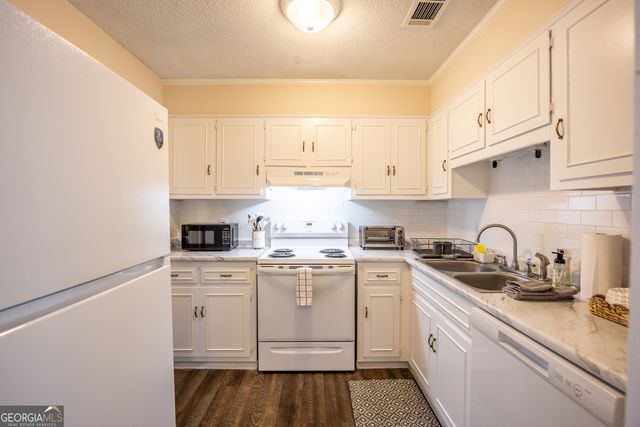 9 Sagebrush, Statesboro, GA 30458