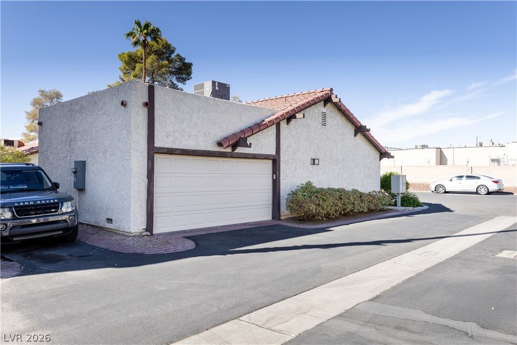 817 Spyglass Lane, Las Vegas, NV 89107 — photo 3