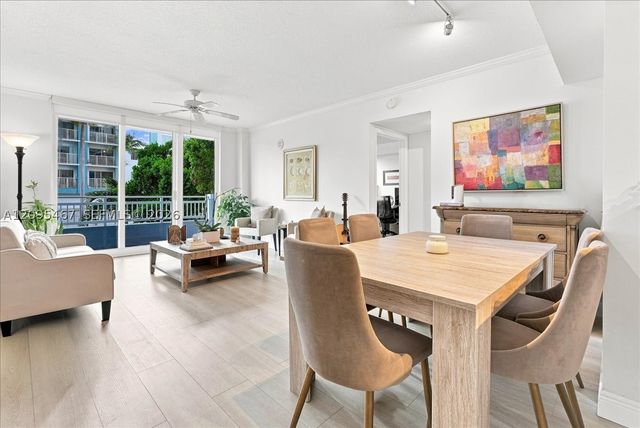 2665 SW 37th Ave 211, Miami, FL 33133
