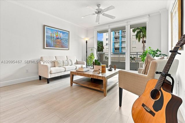 2665 SW 37th Ave 211, Miami, FL 33133