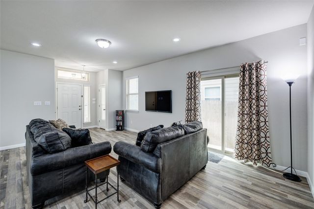 128 Shearwater LN, Leander, TX 78641