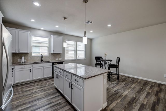 128 Shearwater LN, Leander, TX 78641