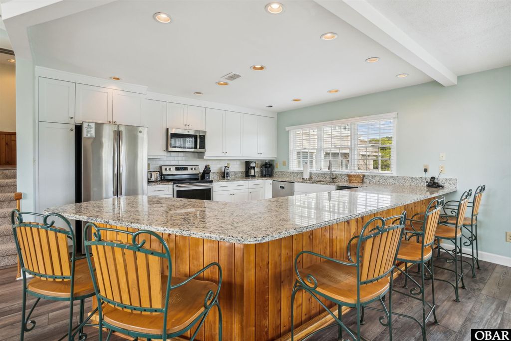 Image 4 of property listing at 135 Ships Watch Drive, Duck, NC 27949