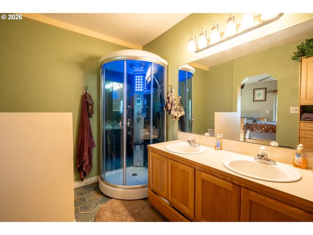 13130 Sw HILLSBORO Hwy, Hillsboro, OR 97123