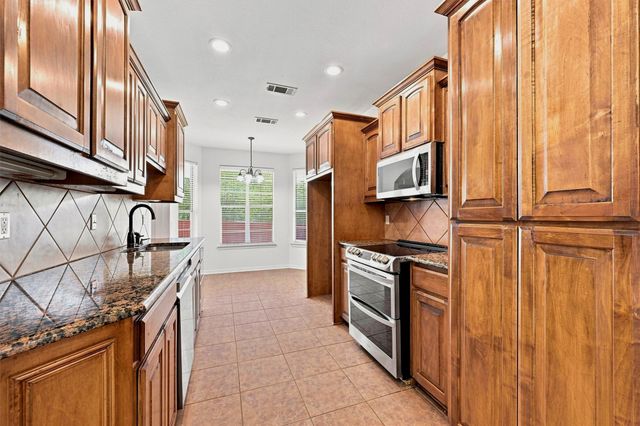 3117 Preston Club Drive, Sherman, TX 75092