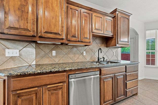 3117 Preston Club Drive, Sherman, TX 75092