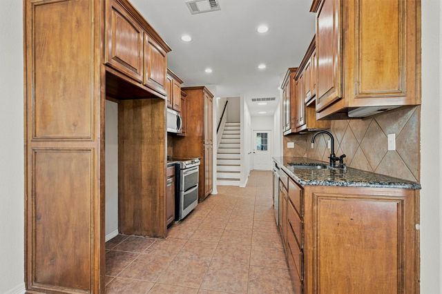 3117 Preston Club Drive, Sherman, TX 75092