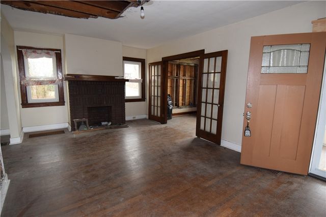 621 Watson St, Coraopolis, PA 15108