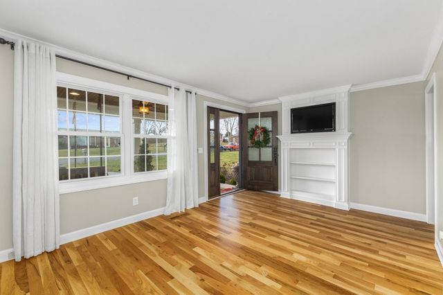 300 DeKalb St, Mcminnville, TN 37110