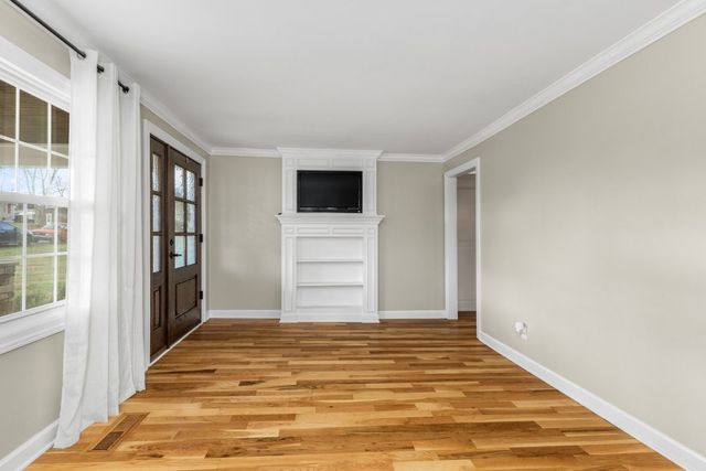 300 DeKalb St, Mcminnville, TN 37110