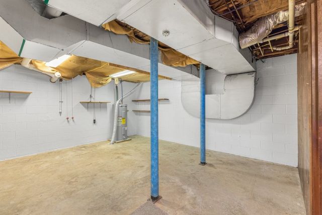 300 DeKalb St, Mcminnville, TN 37110