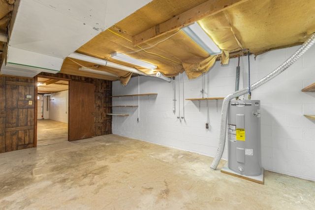 300 DeKalb St, Mcminnville, TN 37110