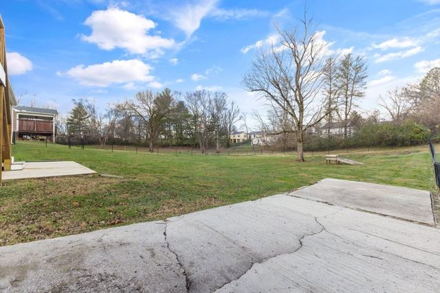 300 DeKalb St, Mcminnville, TN 37110