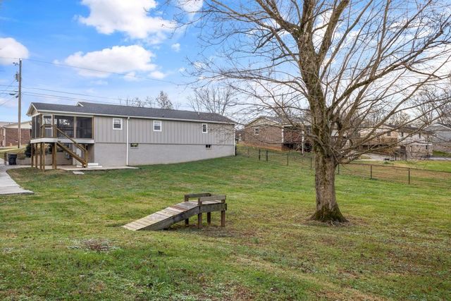 300 DeKalb St, Mcminnville, TN 37110