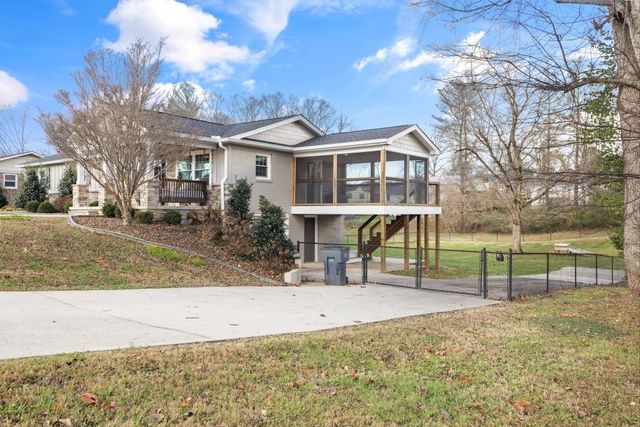 300 DeKalb St, Mcminnville, TN 37110