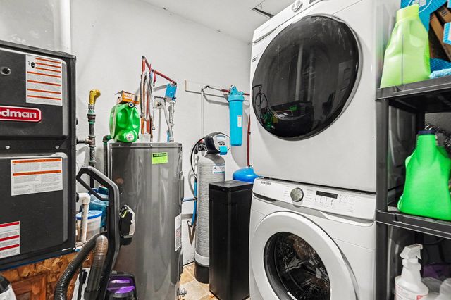 1147 S Bingham Avenue, White Cloud, MI 49349