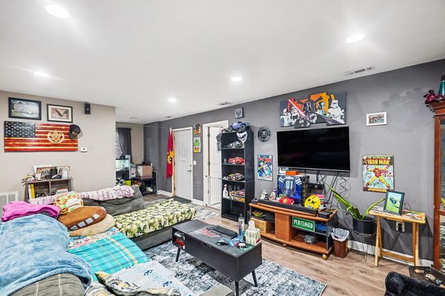 1147 S Bingham Avenue, White Cloud, MI 49349