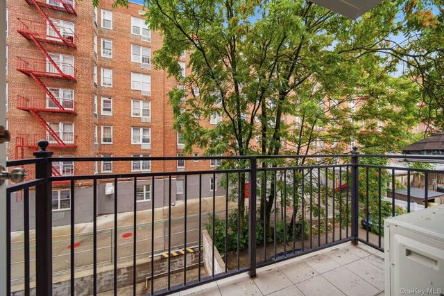 141-15 Cherry Avenue 3C, Flushing, NY 11355