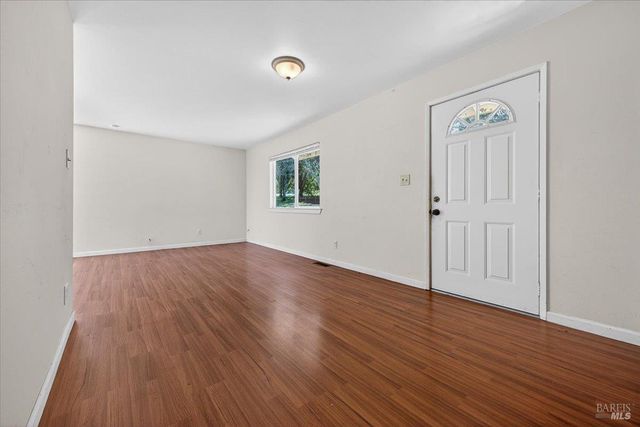 3477 Thorn Rd, Sebastopol, CA 95472