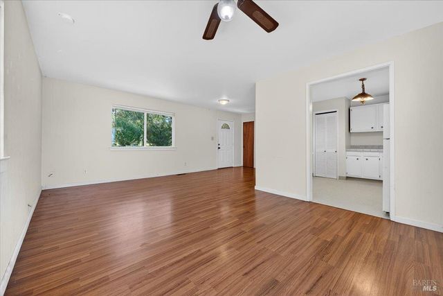 3477 Thorn Rd, Sebastopol, CA 95472