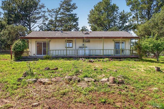 3477 Thorn Rd, Sebastopol, CA 95472