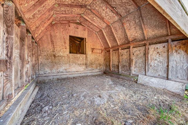 3477 Thorn Rd, Sebastopol, CA 95472